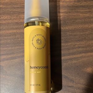 NWT Bath & Body Works Honeycomb Perfume Mist